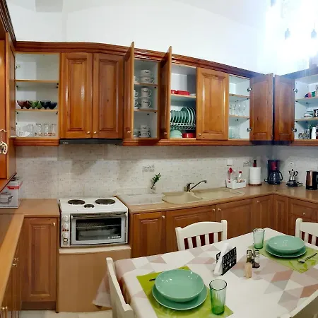 On The Road House Apartmán Apérathos