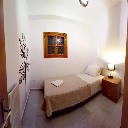 Apartmán On The Road House Apérathos