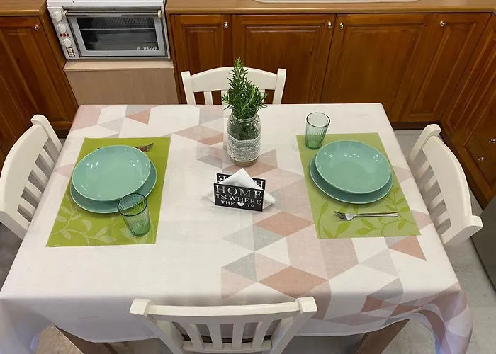 On The Road House Apartamento Apérathos